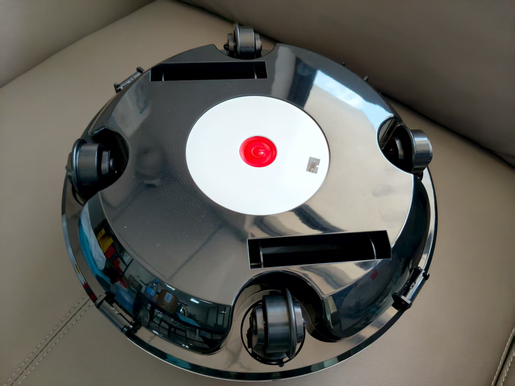 Wireless Robotic Pool Cleaner - Floor Cleaning Model
